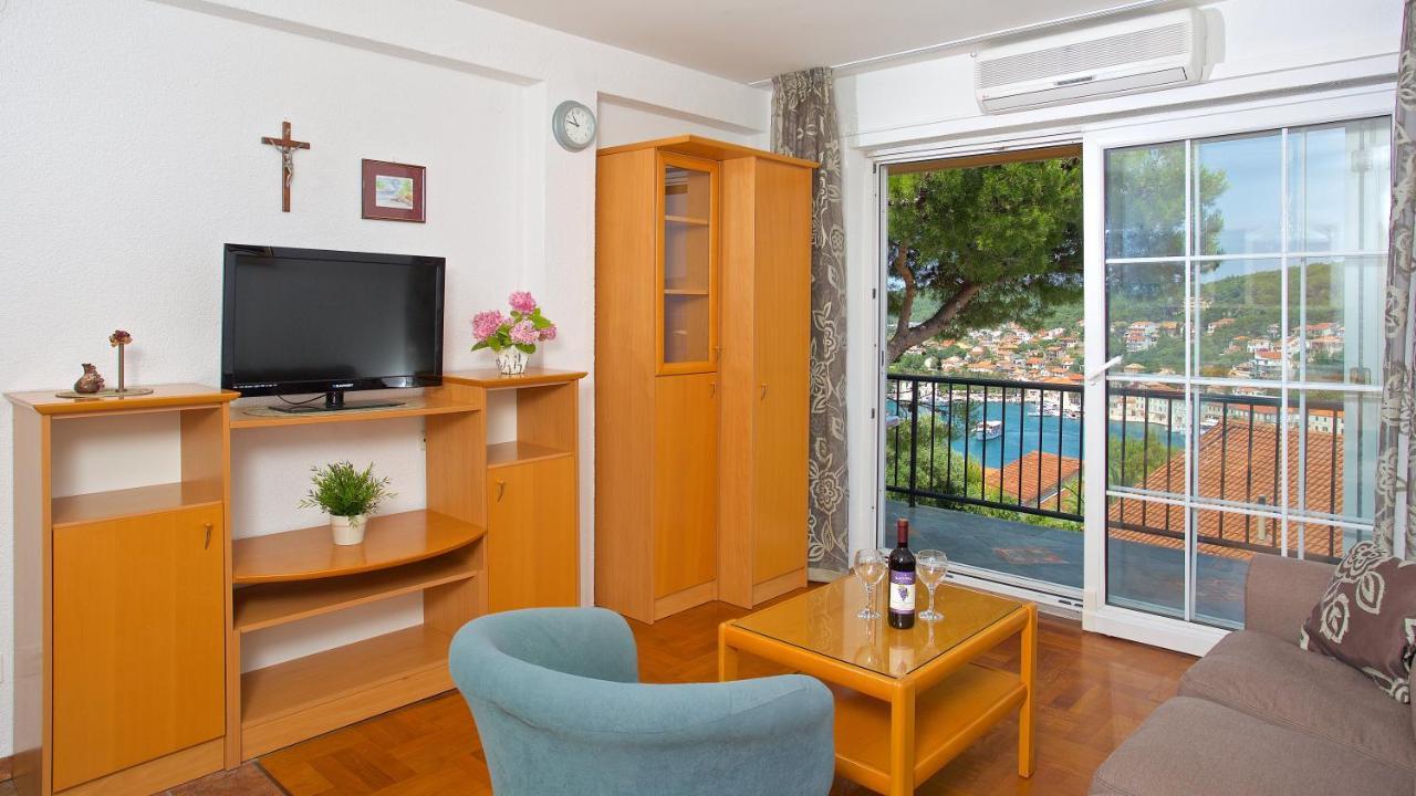 Apartments Kalina Jelsa  Ngoại thất bức ảnh