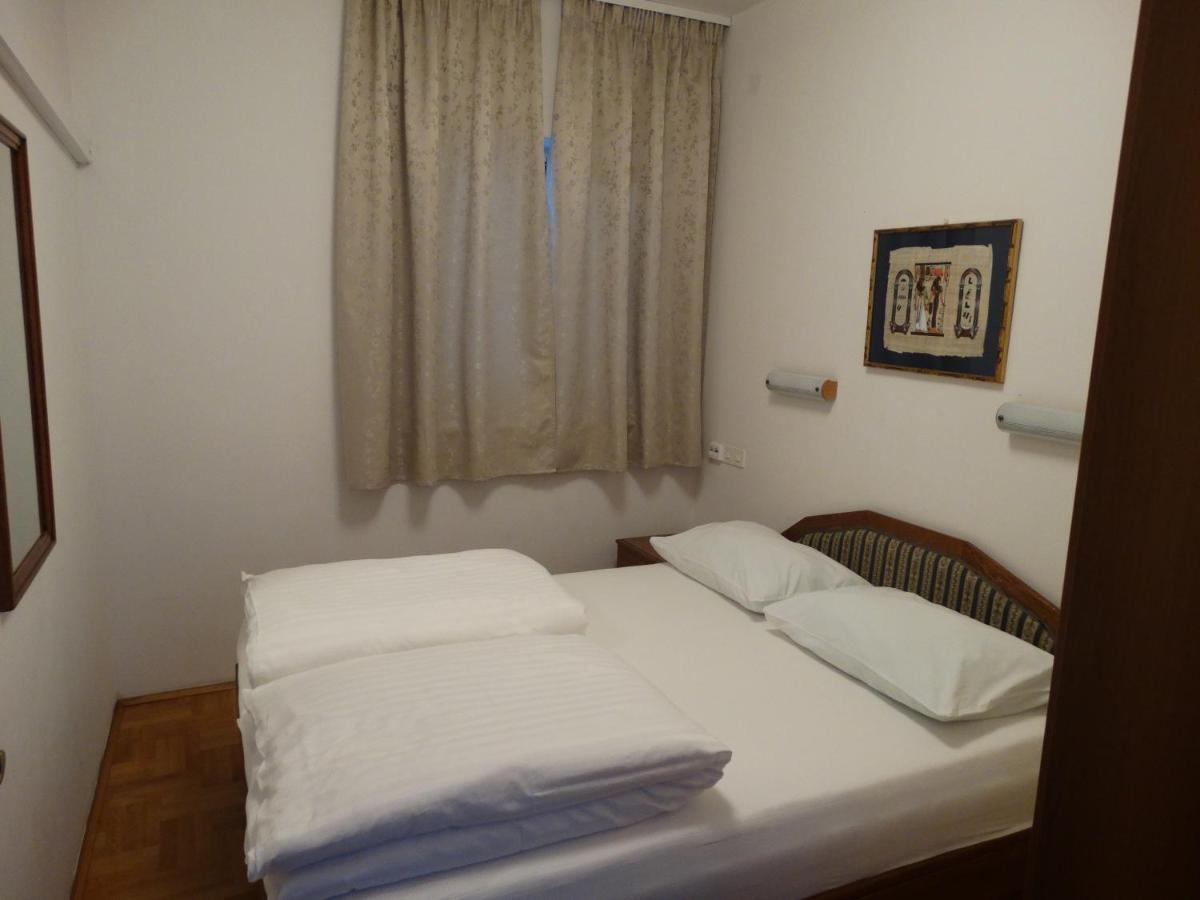 Apartments Kalina Jelsa  Ngoại thất bức ảnh